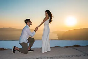 George and Stephany's caldera dinner proposal in Santorini