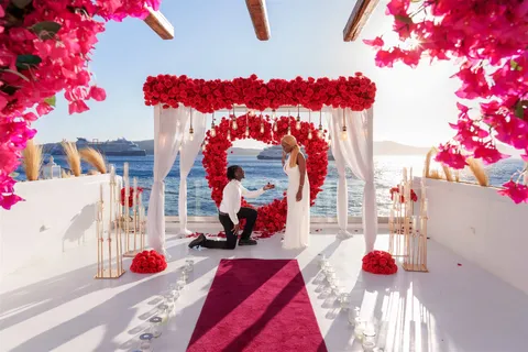 Bougainvillea proposal aisle at AION venue Santorini